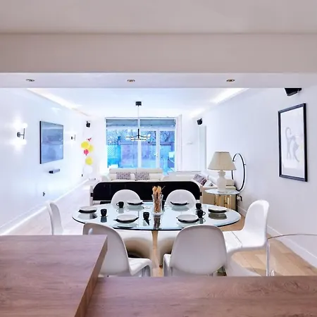 Le Luxury Loft - Center L December Mar-ket L European Parliament L Parking L Netflix - Spacious & Unique - Le Luxury Loft - Centre L Marche De Noel L Parlement Europeen L Parking L Netflix - Spacieux & Unique Apartment *