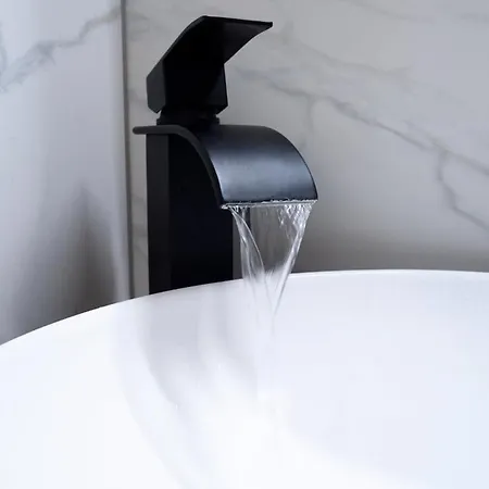 Апартаменты Le Luxury Loft - Center L December Mar-ket L European Parliament L Parking L Netflix - Spacious & Unique - Le Luxury Loft - Centre L Marche De Noel L Parlement Europeen L Parking L Netflix - Spacieux & Unique Страсбург