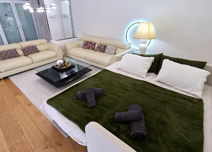 Apartament Le Luxury Loft - Center L December Mar-ket L European Parliament L Parking L Netflix - Spacious & Unique - Le Luxury Loft - Centre L Marche De Noel L Parlement Europeen L Parking L Netflix - Spacieux & Unique