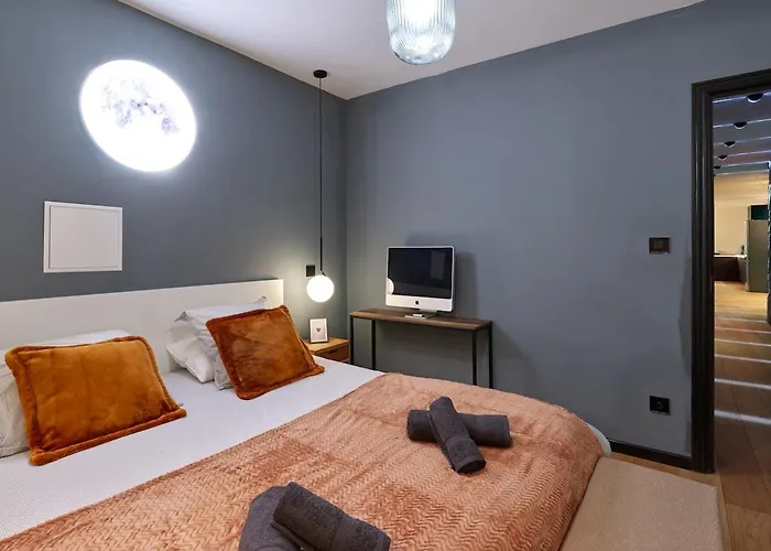 Le Luxury Loft - Center L December Mar-ket L European Parliament L Parking L Netflix - Spacious & Unique - Le Luxury Loft - Centre L Marche De Noel L Parlement Europeen L Parking L Netflix - Spacieux & Unique
