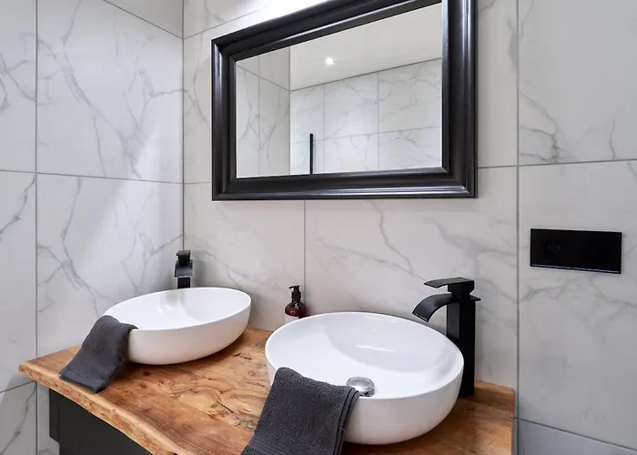 Le Luxury Loft - Center L December Mar-ket L European Parliament L Parking L Netflix - Spacious & Unique - Le Luxury Loft - Centre L Marche De Noel L Parlement Europeen L Parking L Netflix - Spacieux & Unique Apartment